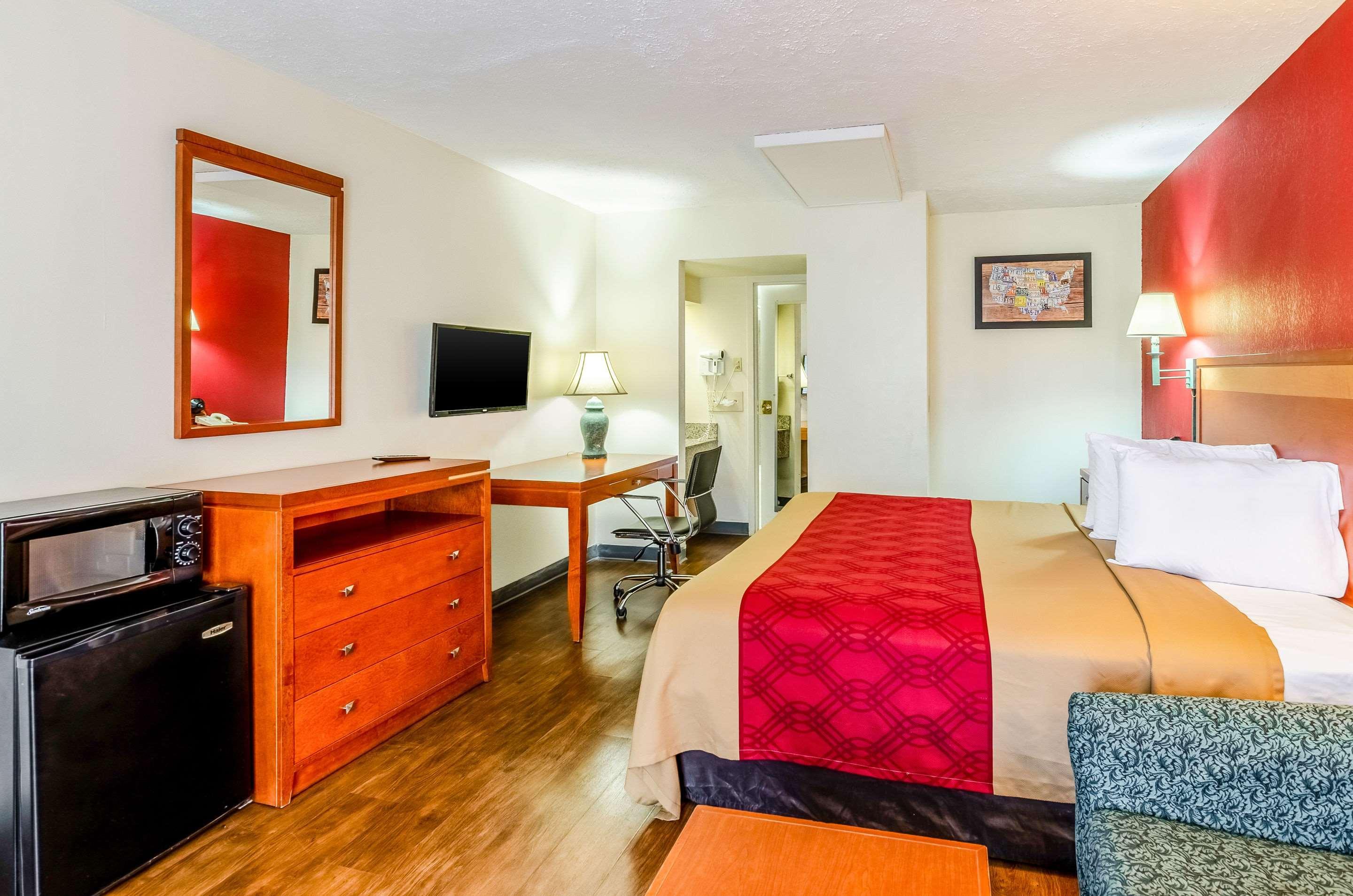 Econo Lodge Мартинсвилл Экстерьер фото
