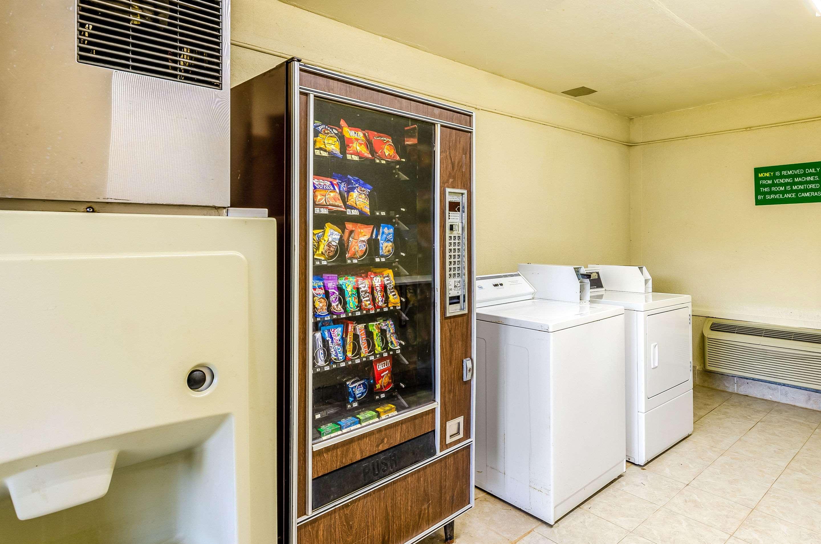 Econo Lodge Мартинсвилл Экстерьер фото