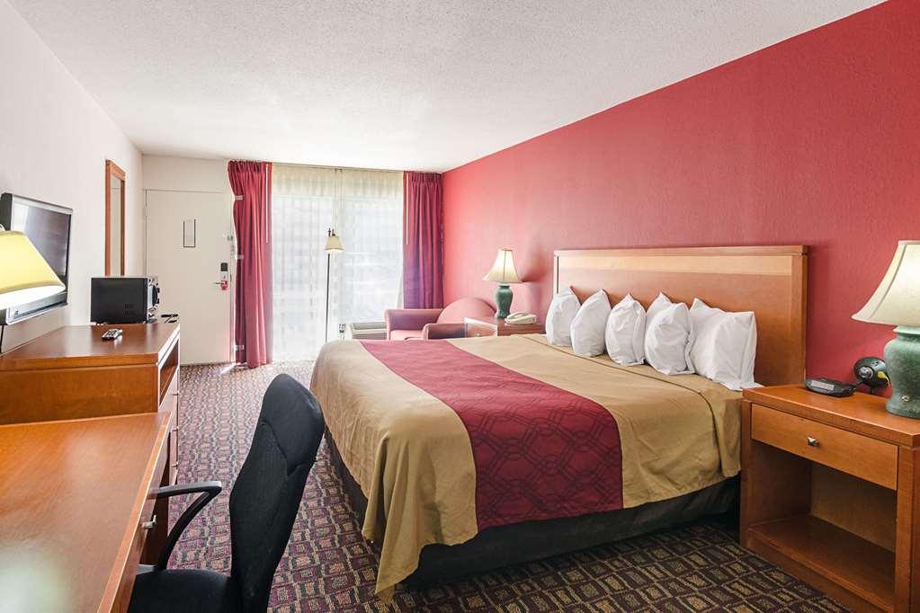 Econo Lodge Мартинсвилл Номер фото